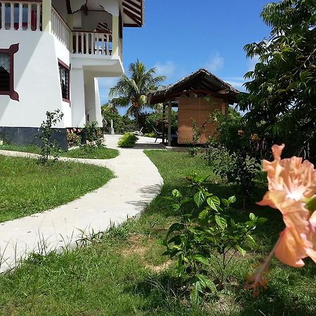 Zanboza Guesthouse 拉迪格岛 外观 照片